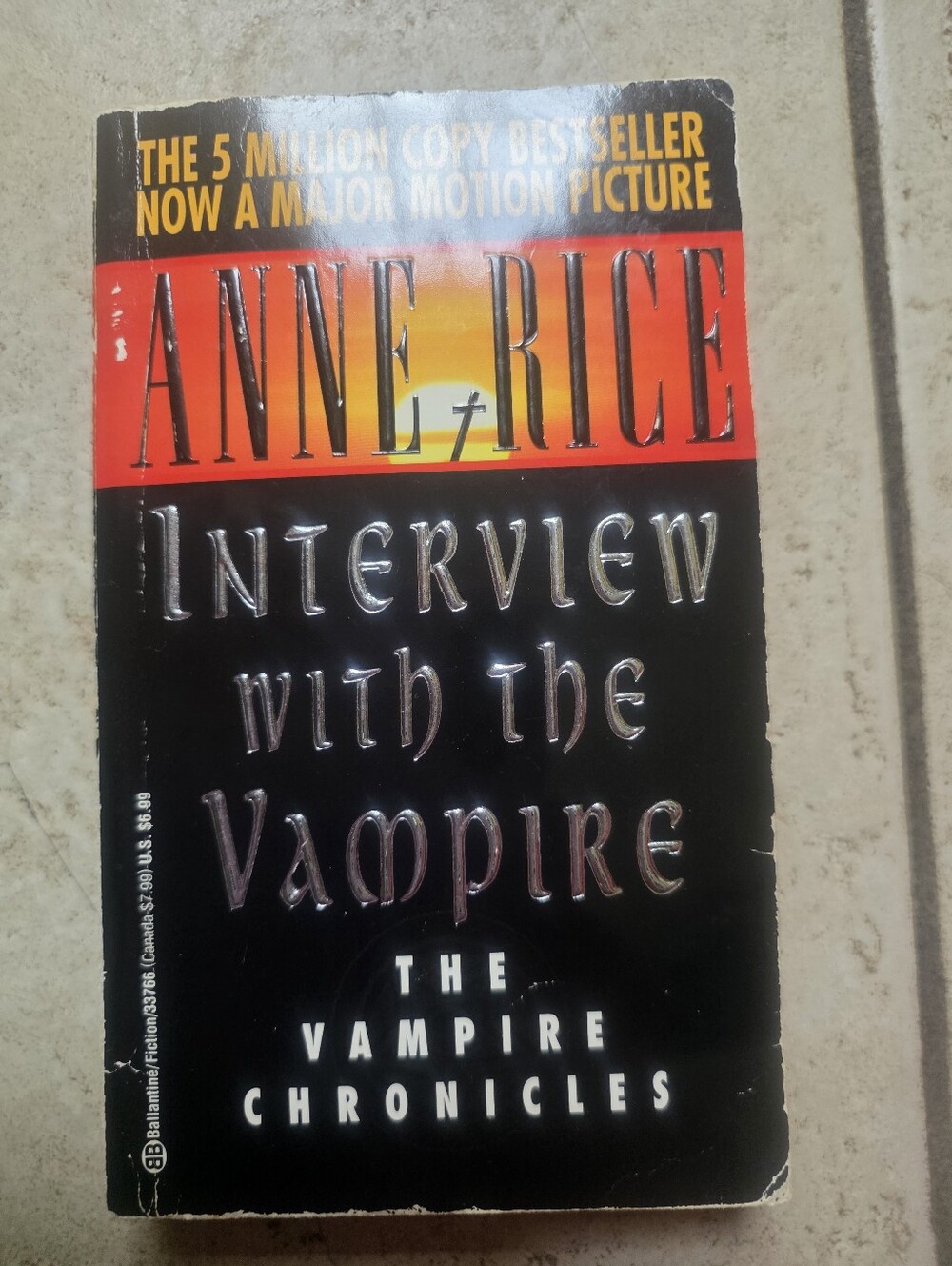 Interview with the Vampire by Anne Rice - The Vampire Chronicles Paperback